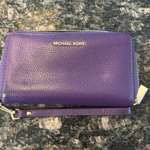 Michael Kors Large Leather Smartphone Wristlet